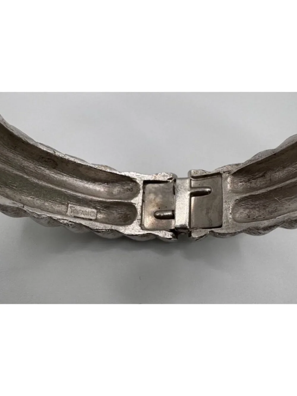 Signed Trifari Silver Tone Twisted Clamper Bracelet Vintage Textured Hinged - Picture 8 of 9